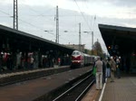119 158-4 erreicht mit dem Sonderzug aus Berlin anlsslich des DR-Dieselloktreffens den Bahnhof Weimar auf Gleis 3. (10.10.2009)
