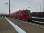 Einfahrt einer Dreifachtraktion des FRANKEN-SACHSEN-EXPRESS von Nrnberg nach Dresden in den Hofer Hbf am 22.03.13.