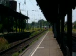 Ein RE von Saalfeld (Saale) nach Leipzig Hbf durchfhrt Leipzig-Leutzsch auf Gleis 4 mit 100 km/h. Auch Martin hat ihn erwischt. (15.08.2009)