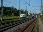 Zur Fahrt nach Ilmenau und Meiningen verlassen zwei Regioshuttles den Bahnhof Neudietendorf. (13.06.2009)