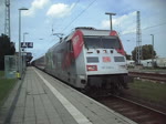 101 040-4 mit IC 2239 von Warnemnde Richtung Leipzig Hbf bei der Ausfahrt um 13.48 Uhr im Bahnhof Warnemnde.(20.08.10)