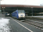 185-CL 001 mit ERB 92350 Hamm (Westf)-Mnchengladbach Hbf kurz vor der Abfahrt im Bahnhof Dsseldorf(12.02.10)