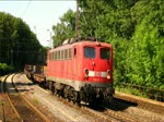 139 311 am 1. Juni 2011 mit Brammen fr ThyssenKrupp - Werk Hntrop - bei der Fahrt in Hhe des Haltepunkts Bochum-Hamme.