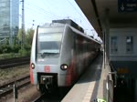 Der BR 425 der S-Bahn Rhein Neckar mit Fuball WM Werbung am 21.04.11 in Mannheim Hbf 