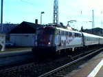 110 329-0 verlsst mit dem IC 1853 von Karlsruhe Hbf zur Weiterfahrt nach Halle (Saale) Hbf den Hauptbahnhof Naumburg (Saale).