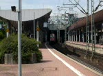 101 093-3 zieht IC 2373 aus Stralsund aus dem Bahnhof Kassel-Wilhelmshhe heraus, um weiter nach Karlsruhe zu fahren. (25.07.2009)