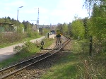Ausfahrt der Parkeisenbahn aus der Berlin-Wuhlheide. Hier besteht bergang zur S-Bahn. Ein Regionalzug ist auch zu sehen. 27.4.2008