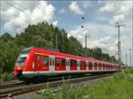Der 422er ist nach Behebung des Fehlers in der Software auf der S 1 des VRR wieder uneingeschränkt im Einsatz. (Aufnahmen vom 23. Juni 2011 zwischen Bochum-Ehrenfeld und Wattenscheid-Höntrop)