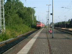 143 841-5(BW Rostock)mit S2 von Warnemnde nach Rostock Hbf.bei der Einfahrt im S-Bahnhof Rostock-Bramow.(08.07.09)