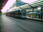 Das Video zeigt die Ankunft der Saarbahn an der Haltestelle Saarbrcken Hauptbahnhof. Die Aufnahme des Video war am 20.08.2010.