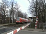 Eine Regionalbahn mit Doppelstockwagen ...  Mario Hasch 12.05.2009