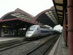 Am 31.10.2011 verlsst der TGV Triebzug 4418 den Bahnhof von Strasbourg in Richtung Basel.