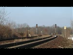 241 697-2 mit einem Flachwagenganzzug aus Richtung Leipzig nach Zeitz ...