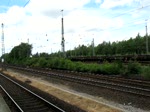 guterzuge Am 15. Juli 2010 wechselte um 12.00 Uhr in Bochum-Langendreer die 145 057 mit einem Ganzzug aus �sterreichischen Schiebewandwaggons von der Rheinischen Bahn auf die Bergisch-M�rkische Bahn, um in Richtung Hagen zu fahren. Leider ist nicht zu erkennen, was bef�rdert wurde oder ob nur eine Menge hei�e Luft in den Waggons war.