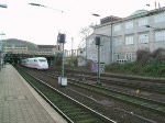 Ausfahrt von ICE 588 ...  Lars Backhaus 15.09.2008