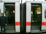 T�renschlie�en beim ICE 680 ...  Lars Backhaus 23.10.2008
