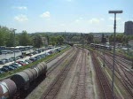 konstanz Br 294 rangiert Kesselwagen in Konstanz, gleichzeitig f�hrt eine RB nach Kreuzlingen aus.
23. Mai 2008