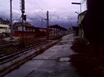 lehrte Am 14. Dezember 2011 fuhr dieser Bahndienstfahrzeug und 2 Sch�ttguttwagen als G�terzug durch Lehrte.