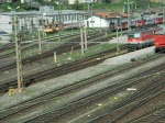 Eine BB BR 1042 fhrt mit einem City Shuttle von Villach nach Lienz / Osttirol. Danach durchfhrt eine BR 1116 auch noch den Bahnhof Villach am 12.04.07