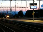 re-4-4-ii-re-420 Am fuhr eine Re 4/4 II mit kurzem IC durch Pf�ffikon SZ am 18.06.2010