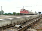 re-4-4-iii-re-430 Re 4/4 11253 f�hrt mit einem GZ durch Pf�ffikon SZ, 19.06.2010 