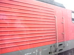 regionalverkehr-ohne-steuer--und-dostowagen Irgendeine RB oder RE am 8.4.10 im Frankfurter Bahnhof. Aufgenommen aus ICE 28 von Wien Westbahnhof nach Dortmund. ( Allerdings ist nicht der Regionalzug losgefahren, sondern der ICE)