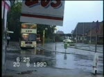 rostock Etwa 6 min (aus 1 1/2 Std)- Ausschnitte aus einer Fahrt von HL-Travem�nde nach Rostock. Die Aufnahmen wurden aus dem fahrenden Zug gemacht. Also nichts f�hr see(h)kranke. Unsch�rfen, bedingt durch wackeln und schaukeln, lassen sich nicht vermeiden!
Auf dem Originalfilm ist nat�rlich alles bedeutend sch�rfer, Loknummern, etc. nebst Buchstaben, alles glasklar, erkennbar! Ist aber in diesem Videoformat nicht machbar. WMV-Format w�re schon eine Stufe besser, ist aber rechtlich nicht so einfach machbar!