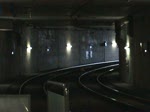 rostock Der Adventsexpress war an den Adventsamstagen auf der Relation Lange Stra�e-S�dblick-Hbf-Lange Stra�e unterwegs und passiert hier die Tunnelhaltestelle 'Hauptbahnhof'
Rostock, 5.12.09