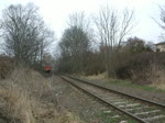 rostocker-fracht-und-fischereihafen-rfh Die V60 der Firma RFH(Rostocker Fischereihafen)hatte am 30.3.10 schwer zuziehen als sie den Holzzug nach Stendal-Niederg�rne Richtung 
Rostock-Bramow bringen wollte.