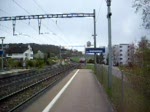 S-Bahn Zurich Die S15 richtung Rapperswil SG, trifft im S-Bahnhof Urdorf Weihermatt ein.
Am 20.04.08