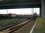 sachsen Die Br 143 306-9 mit dem Re 18 von Cottbus kommend zur weiterfahrt Richtung Dresden Hauptbahnhof in Dresden-Friedrichstadt.