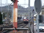 Re 4/4 II 11155 fhrt mit IR nach Zofingen aus Liestal.Danach folgt die Re 465 002 mit einem Hupac-Zug und fhrt am 15.01.2008 durch.