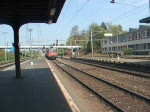 SBB- Cargo: Die Re 6/6 11632  Dniken  durchfhrt mit einem Gterzug den Bahnhof Othmarsingen am 15.4.09.