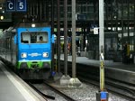 Am 12.09.2012 verlsst die Lok der SOB RE456-096-7 mit dem  Voralpen-Express  den Bahnhof Luzern in Richtung Romanshorn. 