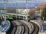 Ltschberger Doppeltraktion aus RABe 535 116 und RAbe 535 119 als S5 nach Bern bei der Ausfahrt aus dem Bahnhof Kerzers.