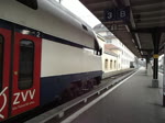 Ausfahrt der S15 nach Rapperswil am 4.1.11 im Bahnhof Uster.