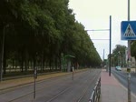 Stadtbahn Hannover Eine Stadtbahnf�hrt in der Haltestelle Universt�tt ein, am 04.07.2010