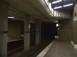 Stadtbahn Hannover TW 2000, f�hrt in dien Station Werderstra�e/Hannover, am 30.06.10.