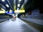 Strasenbahn Zurich Die Nr.9 in der Unterirdischen Station Tierspital. Verkehrt weiter bis Hirzenbach.
Aufgenommen am 20.04.08