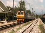 Wegen Streckenunterbrechungen infolge berflutungen wird auf der Northern-Line zwischen Chiang Mai und Phitsanulok mit den eingesperrten Fahrzeugen ein Notbetrieb aufrecht erhalten.