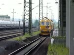 SSP 685 Plasser & Theurer-DB Netzinstandhaltung  fuhr mit schweren Ger�t und 3Tfs durch Dresden Friedrichstadt.
Gr��e an die Tf´s.

7.5.12 Dresden Friedrichstadt