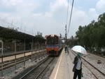 THN 1140 als erstes Fahrzeug des ORD 209 f�hrt am 09.Mai 2012 aus dem Bf. Rangsit aus.