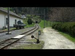 TRN - Les Transports Regionaux Neuchatelois Quer durch die Schweiz - Wir fahren von les Brenets wieder zur�ck nach Le Locle und la Chaux-de-Fonds um eine weitere Schmalspurbahn zu befahren. In den Triebwagen der TRN, wie hier im BDeh 4/4 5 kann man ganz wunderbar auch als normaler Fahrgast nach vorn rausschauen. Der Triebwagen verf�gt lediglich �ber einen 'Bedienplatz' und keinem richtigem F�hrerstand. Les Brenets am 04.05.2008