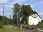 Wegen der Brückenbauarbeiten bei Tršnice, werden alle Züge über Františkovy Lázně nach Cheb und zurück umgeleitet. Hier 362 127-3 mit dem Sp 1694 am 15.08.16 in Tršnice.