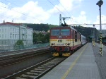 371 002-7 mit EC173 von Hamburg-Altona nach Wien Sdbahnhof Bstg.