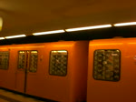 U-Bahn Berlin Die U-Bahnlinie 8 nach Hermannstra�e f�hrt aus dem Bahnhof Osloer Stra�e.(8.4.2010)