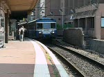x-2800-u-825 Vom X2853 angef�hrter Triebwagenzug f�hrt aus Lyon-Part-Dieu aus in Richtung Dijon. Die Triebwagen verkehren in Doppeltraktion mit Einheits-Beiwagen dazwischen. Hinten ist X2825.
08.06.2007  Lyon Part-Dieu