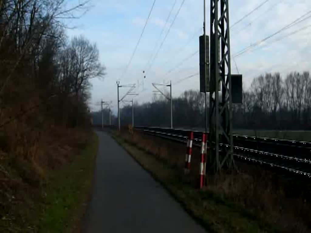 Whrend ich mit dem Fahrrad unterwegs war, fuhr ich absichtlich der RB von Lichtenfels ber Saalfeld nach Naumburg entgegen. (04.02.2009)