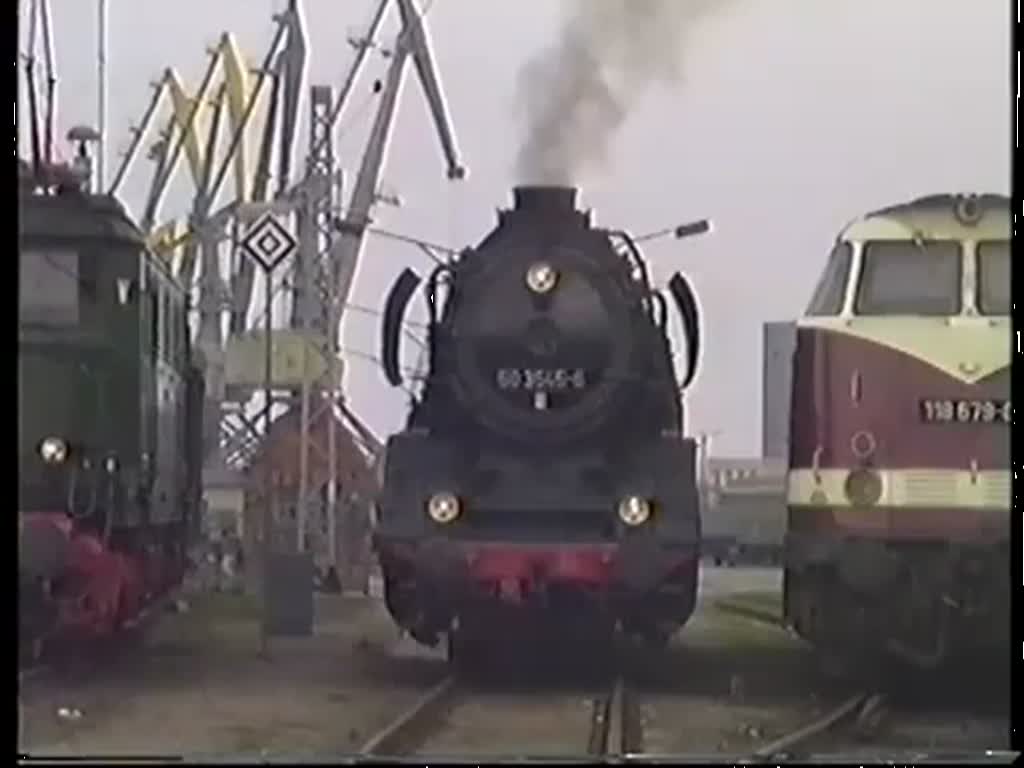 Zur Jahrestagung 1990 der DGEG in Lbeck verkehrte ein Sonderzug durch Mecklenburg. Zwische Wismar und Bad Kleinen war die 50 3545 Zuglokomotive. Die Aufnahmen entstanden in Wismar und Dabel.