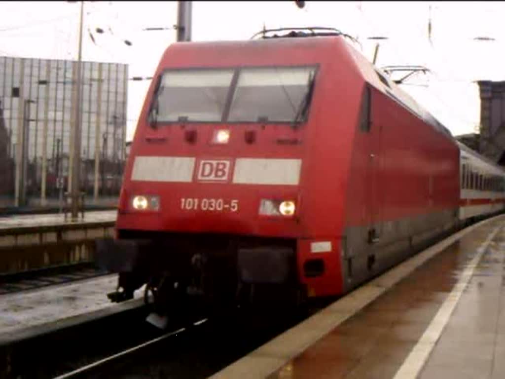 101 030-5 fhrt mit IC 2115 Stralsund - Stuttgart Hbf aus Kln Hbf aus. Nchster Halt: Bonn Hbf. 27.03.08